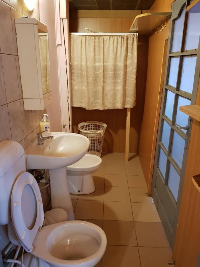 Hompot Accommodation Дева Екстериор снимка