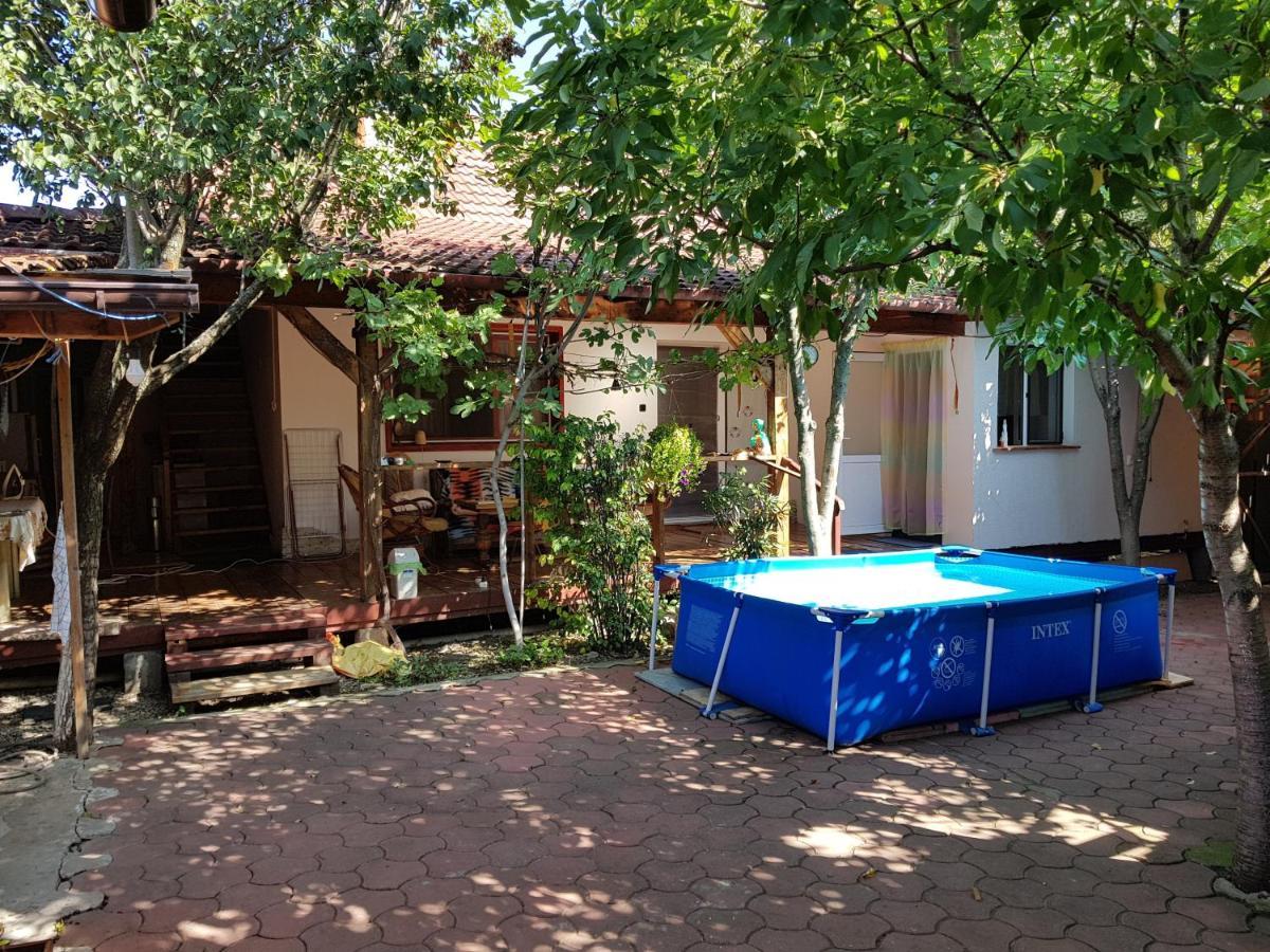 Hompot Accommodation Дева Екстериор снимка
